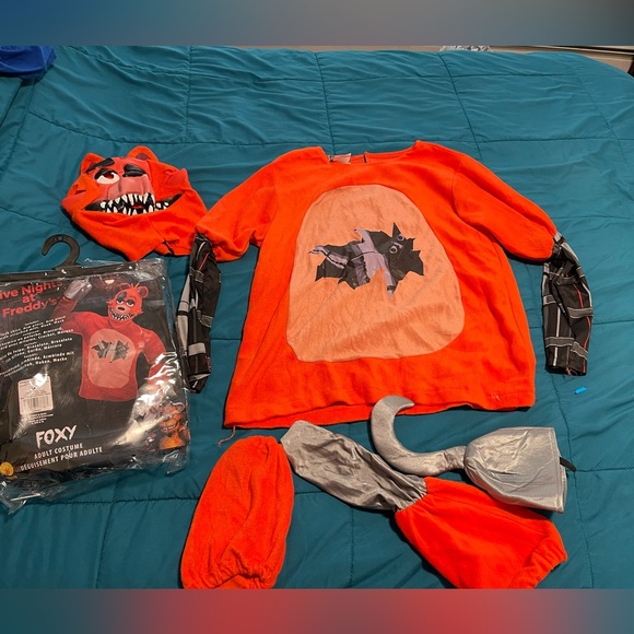 Adult five nights at Freddy’s Foxy Costume OS - Picture 1 of 4